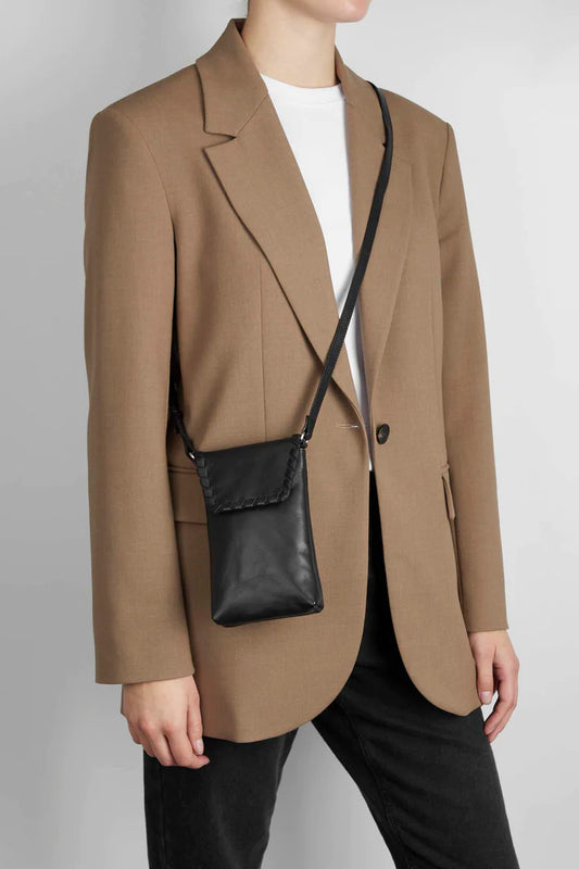 LuccaMBG mobile bag with strap. Whipstitch model. Black. Leather. Markberg