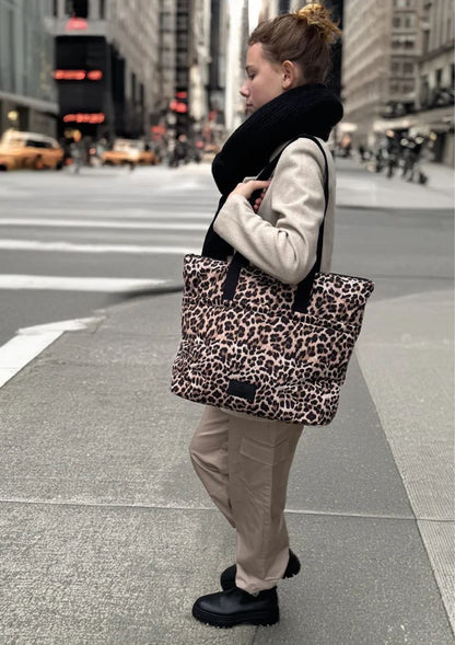 PerryMBG Shopper bag with leopard prints. Black and beige. Recycled polyester. Markberg