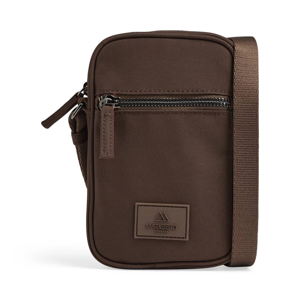 StateMBG Mini Crossbody Mobiltasker. Mørk brun. Recycled polyester. Unisex. Markberg