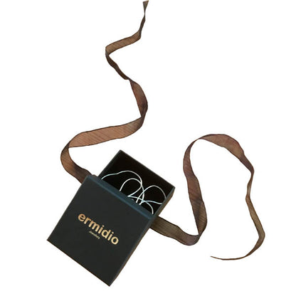 Sølv halskæde med lille hjerte vedhæng. Æske